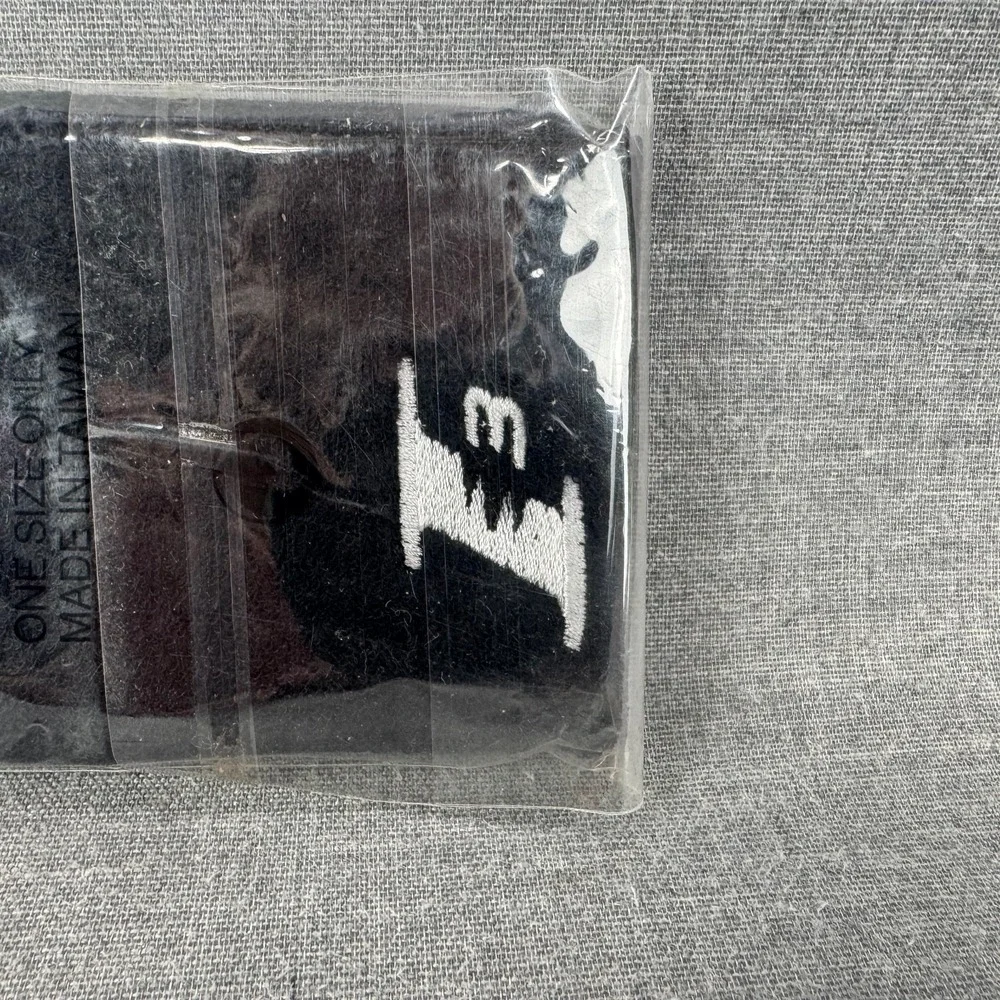 New Reebok Allen Iverson The Answer Authentic Elbow Arm Band Black‎ White 2000s